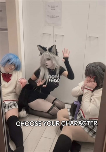 Me and my friends can be funny sometimes . . #madokamagica #madokamagicacosplay #helluvaboss #loonahelluvaboss #loonacosplay