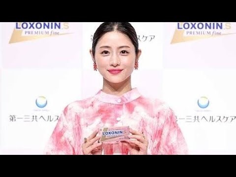 【🔥2025完全版✨】石原さとみ全11コーデ一挙公開💖くるくる回るキュートすぎる最新ビジュアルに悶絶必至😍｜Japan Hub