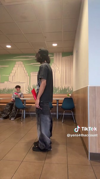 Exploring 2000s Alt and Y2K Aesthetics