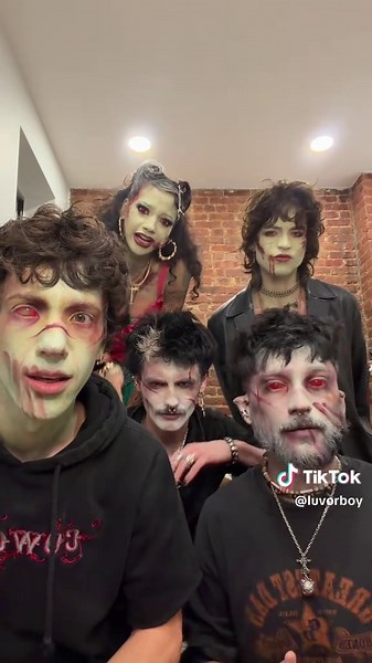 Had the best Halloween went out as a horde of zombies 🧟‍♂️🧟‍♀️🧟 #halloweencostume #zombie #halloween