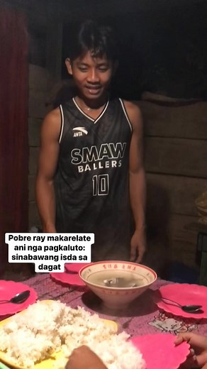 Ingon ani mi magluto sa sabaw namo mga idol way lain subak kay way budget, importante nga makahigop lang sabaw okay najud kaayu masulod sa among tiyan mga idol, kung ang inyong sabaw mga idol daghay subak naka angat2 najud mo sa inyong kinabuhi hehe, maong need jud me maningkamot kay pobre man me, pasalamat rajud me sa amoa ginikanan nga naanad me nga walay arte sa mga pagkaon kung unsa ray ma afford ug naa sa lamesa mao rapud amoa kaunon😊 proud me ana bahala pobre me❤️ maong laban jud ta permi