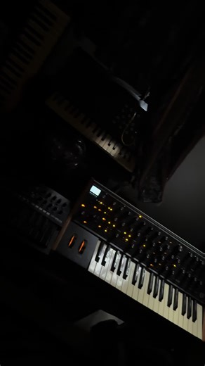 Back to cook, heating up the curries 🧑‍🍳