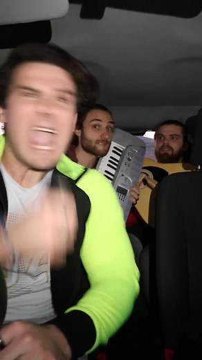 118K views · 5.8K reactions | When Your Friends Pop In Out Of Nowhere. | RyanBuzzed | Facebook