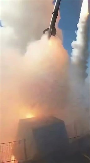 US Navy Destroyers Unleash MASSIVE Firepower & Decoys! ⚓️#military #usnavy