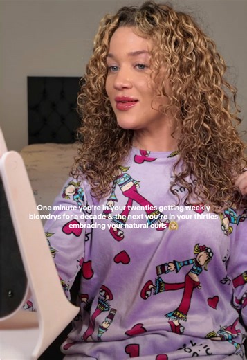 This decade is for focusing on the curls, scalp health and embracing my natural hair 👩🏼‍🦱 😁 #selflove #hairgrowthjourney #hairgrowth #curlyhairjourney #naturalhair #naturalcurlyhair #naturalcurls #curls #curly #curlyhair #hairtok #curlytok