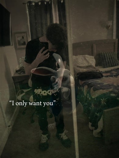 That stuped white rabbit. 🐇 🕰️ #whiterabbit #HeartOnPause #fadedmoments