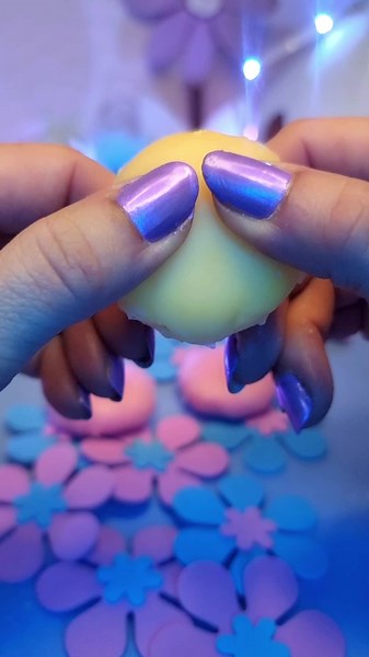 Enjoy Relaxing ASMR Wax Cracking Sounds