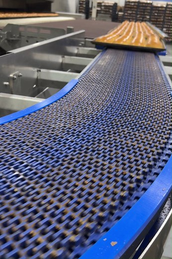 CBF Bakery Systems designs an expansive range of pan and product handling systems for food industry customers around the country. Looking for a custom piece of equipment? Contact us today! #BakeryEngineering #ManufacturingInnovation #PanHandling #BakerySolutions #BakeryIndustry #ContactCBF #FoodProduction #Manufacturing #MadeInUSA #CBFBakerySystems #BakeryPartners #AutomationInBaking | CBF Bakery Systems