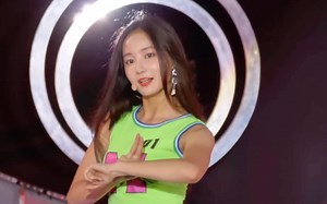 180728 MOMOLAND妍雨- BAAM ( - Baem) _ 盈德夏季音乐节Jjan Kung Kwang_哔哩哔哩_bilibili