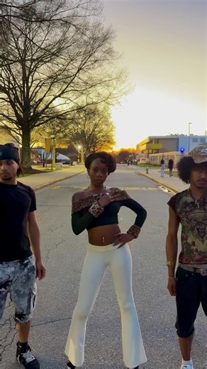 The Only Modeling Troupe at NC A&T. Verge showing yall how it’s done. 💎 ft: Eclispe @Ke & Thing 1 @Aazon 🇱🇦🐲 #hbcu #vergemodelsncat #microwave#ncat #model