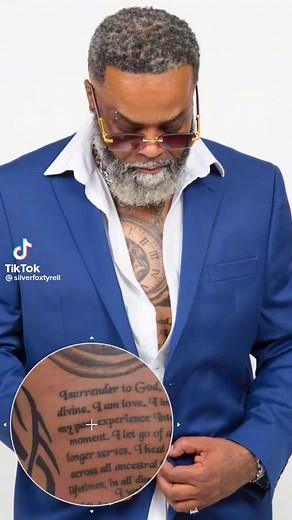 Thats the silverfox vibe❤️🦊 #fyp #fypage #silverfoxsquad #silverhair #chocolatelover #chocolaterecipe