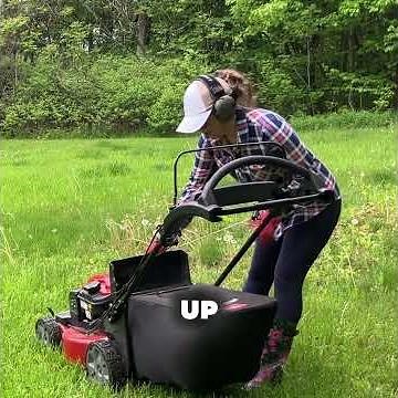 Why You Should Bag Your Grass Clippings and How to Use a Bagger #lawncare #tickprevention