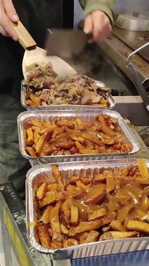 smoked meat poutine at La Belle Patate!