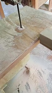 Shaping a chair front leg ,using band saw | Jufil Saren