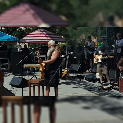 57K views · 1.1K reactions | Jamey Johnson and Amanda Shires​⁠ perform “Devil Went Down To Georgia” in Round Rock, Texas. #jameyjohnson #texas #amandashires #livemusic | Jamey Johnson | Facebook