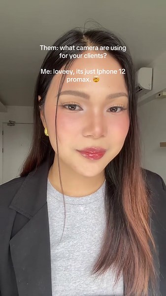 Mastering Lighting and Reflectors for Makeup Artists