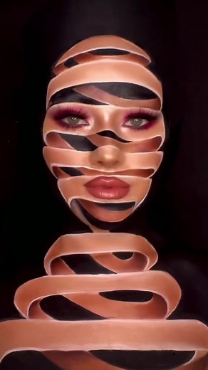 Mind-Blowing Optical Illusion Makeup Tutorial