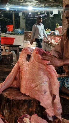 Fastest beef processing skills by expert butcher #reels #shorts