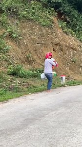 2.1M views · 10K reactions | rescue the abandoned baby #cute #lytieuminh #abandoned #help #baby #single | LG 168 | Facebook