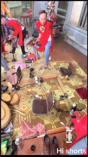 Quickly remove the electrical outlet from the water; it's very dangerous.