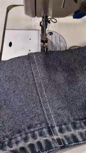 👖 Make a Jeans-Style Hem with Just 2 Threads! 🧵No overlock #Sewing #SewingTutorial #SewingTips #DIY