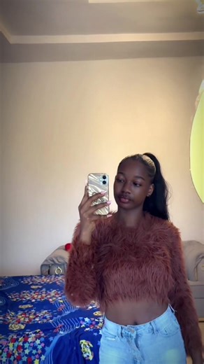 Divine Moments: CapCut Fun with Fine Girl Divvy