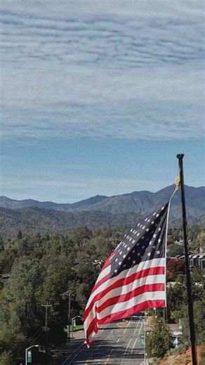 2025 was one for the books in Shasta Lake! 💙 From full lake levels for a third year in a row and celebrating the 80th anniversary of Shasta Dam, to grand openings of Drop-In Skatepark, the Community Spirit Parkway, and Cascade Village (with a big welcome to Fall River Brewing!), this year was filled with milestones. Add in our favorite traditions— the Boomtown Festival, Trunk or Treat, Friday Night in the Park, the Veterans Day Parade, and our Tree Lighting Ceremony (to name a few) — and it’s c