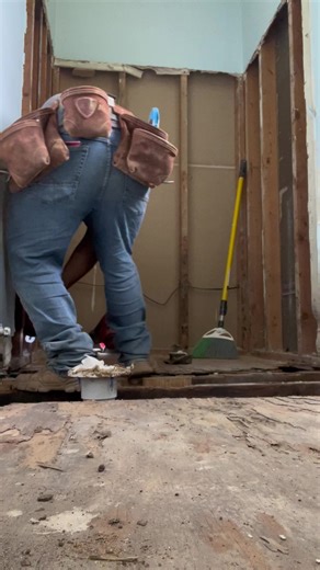 🚿 Fresh upgrade, clean results!This modern shower remodel brings style   function together ✅Perfect blend of comfort & design 👌#BathroomRemodel #ShowerUpgrade #ModernLook #HomeRefresh #WOLFRenovations #HomeRenovation #BathroomRemodel #ShowerUpgrade #RenovationExperts #RemodelingContractor #HomeImprovementPros #WOLFRenovations #RealtorLife #HomesThatSell #PreListingRenovation #ReadyToList #FixToSell #StagedToSell #RealtorNetwork #HouseFlipping #FixAndFlip #FlipThatHouse #InvestorFriendly #Renov