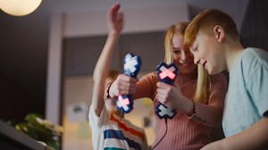 Watch Crossed Signal - Demo on Amazon Live