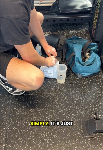 Cyclic Dextrin or cluster dextrin is simply a fast digesting carb. However, unlike most fast digesting carbs it does not create an insulin spike. It is definitely not a nessecity or must to have but is a perfect intra-workout drink to those who want to feel more energised or those trying to gain an extra 1%. @Bulk™ #cyclicdextrin #bulk #gym #intraworkout #carbs