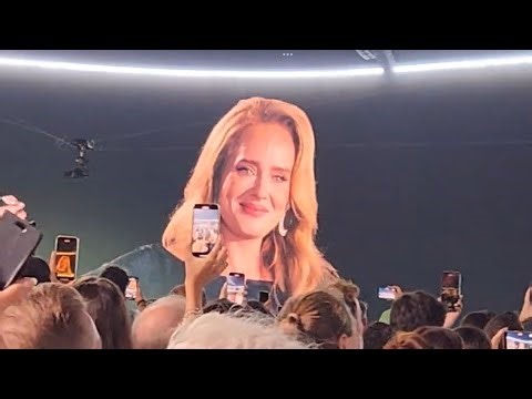 Adele CRYING while singing Someone Like You - Live in Munich