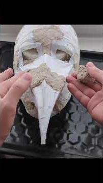 Paper mache Plague Doctor bird mask #papermache #diy #mask #maskmaking #plaguedoctor