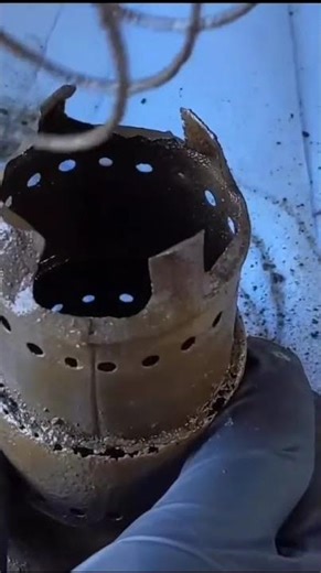 𝐑𝐞𝐬𝐭𝐨𝐫𝐚𝐭𝐢𝐨𝐧 Rusty Oil Lamp 🔥 | Disassembly & Rust Removal (Part 1)