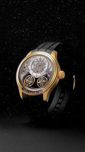 Golden attitude, daily versatility. The Invicta Specialty 47375 brings a clean 46mm gold‑tone case together with a steel‑tone dial and black silicone strap, delivering a modern, easy‑to‑wear statement that still hits with signature Invicta presence. ⚙️ Reliable PC21AF quartz movement for no‑nonsense precision. 🟡 Polished 46mm gold‑tone stainless steel case with bold 18mm thickness for standout wrist appeal. 🩶 Steel brass dial for a sleek, minimalist look that keeps things sharp and versatile. 