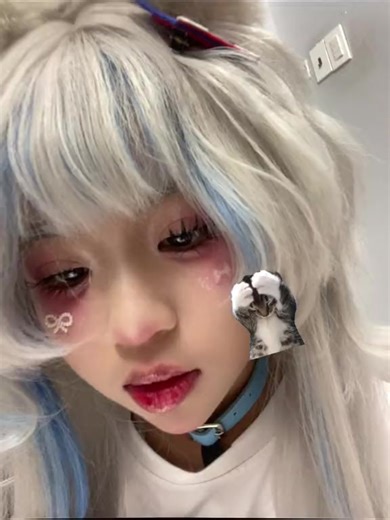Gawr Gura Cosplay Trends in 2019
