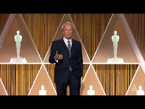 Clint Eastwood honors Maureen O’Hara at the 2014 Governors Awards