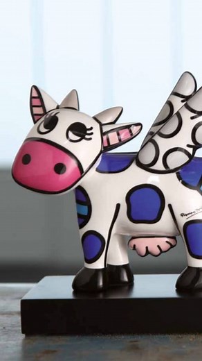 Vibrant Colours, Bold Patterns, Optimism, Joy, Friendship, Hope and Love are the main subjects that Romero Britto impressively implements in his paintings and sculptures. Each item is a collectible and gives certain something to each space. The collection of the artist Romero Britto brings zest for life in every home. Visit Spacio Stores today to experience the latest collection of Pop Art paintings & sculptures from Romero Britto with distinct visual style of vibrancy, popular aesthetics & play