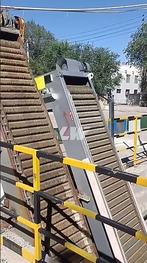 Working Principle of Loway Rotary Bar Screen