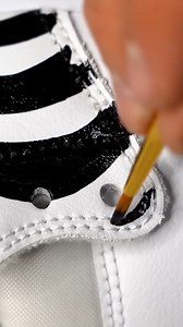 Custom Shoes For Dixie D'Amelio | MARKO