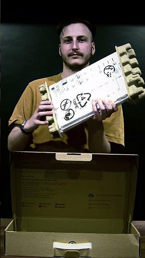 Unboxing Arturia Minilab 3 "Limited Edition" Alpine White