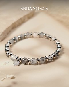 103 reactions | Ils sont tous de retour en stock  Tous les bracelets pierres sont de retour en stock  mais attention, ça ne va pas durer  Pour en profiter, ils sont exceptionnellement à -20% ! En stock et à -20%, les deux en même temps ça devient rare   Code promo : PIERRES20  La livraison est en 24/48h ! | Anna Velazia | Facebook