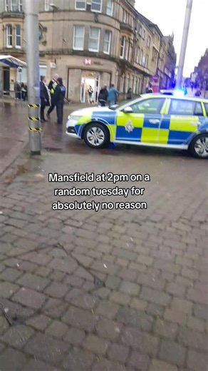 feds apparently sending 4 cop cars to stand in the town centre and look like they're doing something? #mansfield #mansfieldtown #nottinghamshirepolice #nottingham #england