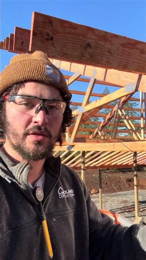 Here’s a tip to make your facia board perfectly straight👌 This is a Post Frame building, called a