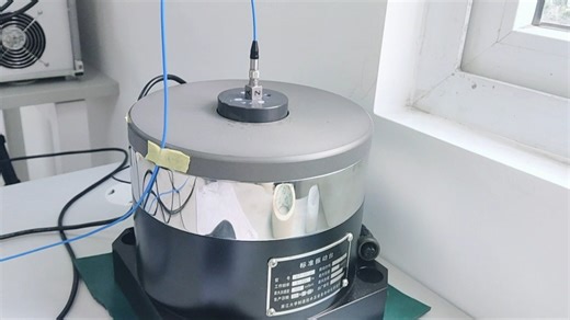 扬州熙源电子科技有限公司 微型三轴加速度传感器出厂测试 低频、高频测试，灵敏度，幅值，线性测试