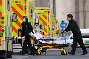 First aid for the elderly: what distinguishes it? | Emergency Live