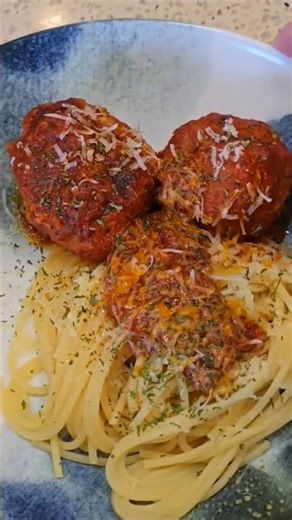 Best Homemade Meatballs You’ll Ever Taste! 🍝