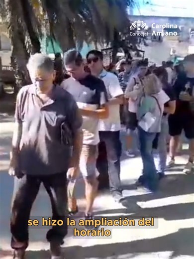 Los rostros que están viendo no son un expediente ni un número en una planilla. Son personas. Son trabajadores y trabajadoras municipales. Son solo algunos de los casi 200 que fueron despedidos a fin de año, sin aviso previo, sin explicación y de la manera más cruel. Dieron la cara porque no tienen nada que esconder. Cuentan quiénes son, hace cuántos años trabajaban en el municipio y qué tareas cumplían todos los días. Acá no hay “ñoquis”, como quiere instalar el intendente Azcué. Acá hay hombre