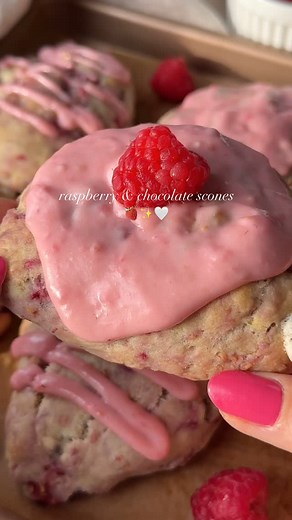 Gabriela Dimova | ✨🩷Raspberry White Chocolate Scones✨🩷 Homemade scones really make you feel like you’re at an at-home bakery🤤 This scone flavor is perfect... | Instagram