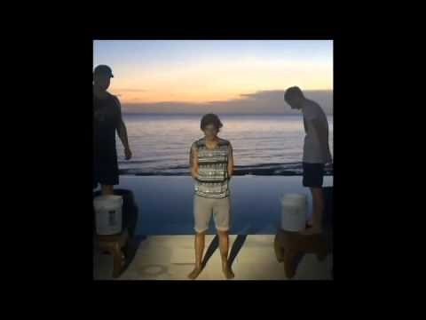 One Direction Ice Bucket Challenge (Zayn have the best one)