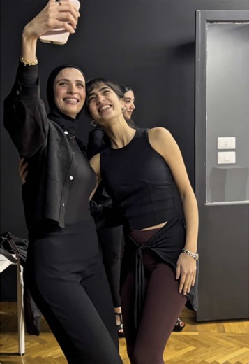 Do you want to be a professional model? Join our Fashion Modeling 101 program, you'll learn essential modeling techniques, runway skills, posing strategies, and industry insights. Gain confidence in front of the camera and discover how to create a standout portfolio. Don't miss this chance to kickstart your modeling career! Click the link in our bio to book your spot.